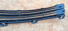 Laden Sie das Bild in den Galerie-Viewer, MAZDA 6 II GH 08- KÜHLERGRILL STOßSTANGE MITTE GS1D-501T1