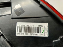 Załaduj zdjęcie do przeglądarki galerii, SKODA FABIA IV 4 6VE HB 21- LAMPA LEWA TYŁ TYLNA 6VE945095