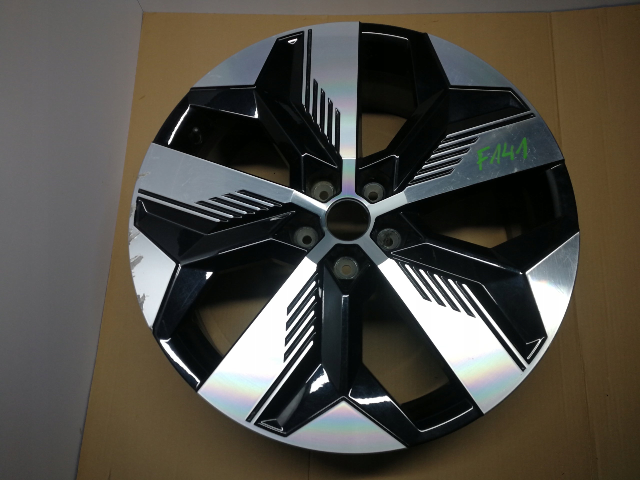 FELGA ALUMINIOWA RENAULT 7.0