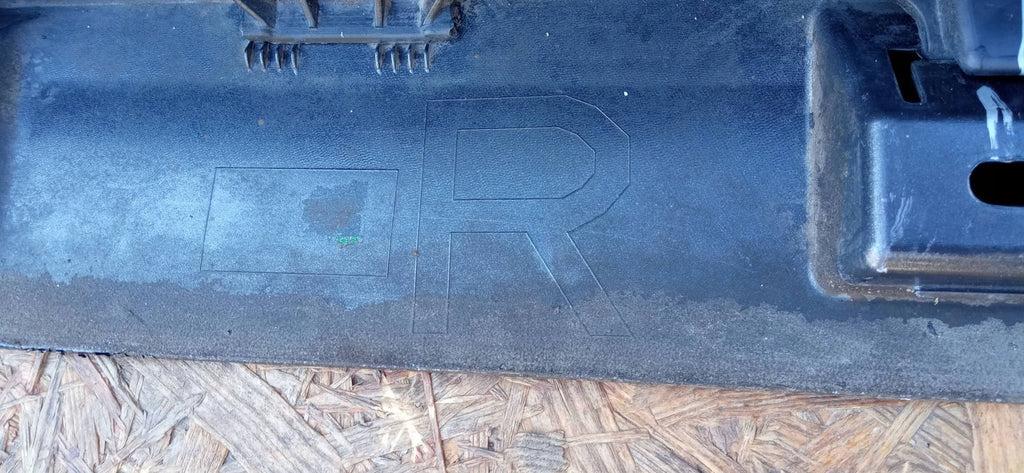 Volkswagen PASSAT B8 14- PRÓG LISTWA PROGOWA NAKŁADKA PRAWA 3G0853858