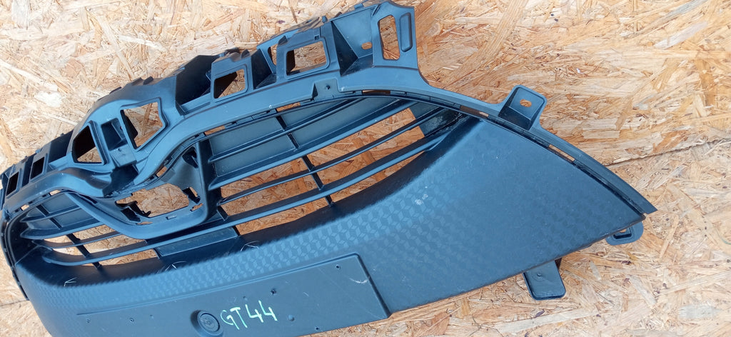 TOYOTA YARIS IV 4 P21 19- KÜHLERGRILL STOßSTANGE VORNE 53101-K0050