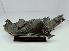 Laden Sie das Bild in den Galerie-Viewer, Toyota Yaris IV 4 XP21 19- SCHEINWERFER RECHTS VORNE VOLL-LED KOITO K0-8
