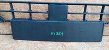 Laden Sie das Bild in den Galerie-Viewer, SEAT LEON IV 4 20- UNTERER GRILL STOSSFÄNGER VORNE 5FA853667