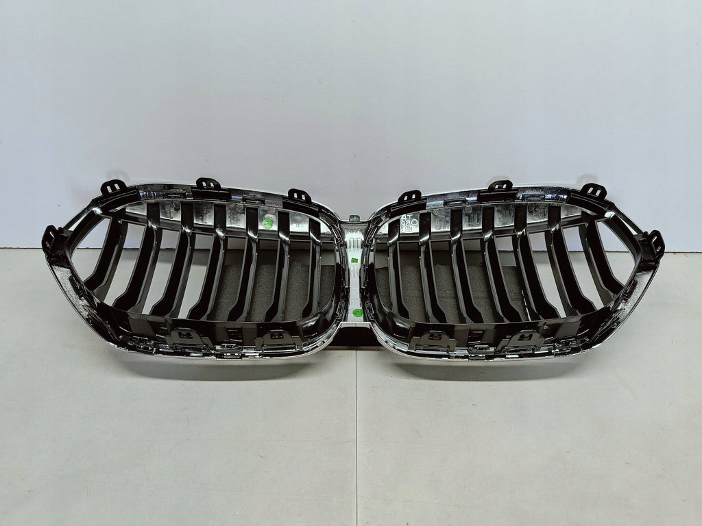 BMW X1 F48 LCI LIFT 19- ATRAPA GRILL NERKI ZDERZAKA PRZEDNIEGO 51138493450