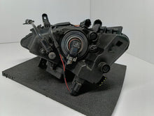 Laden Sie das Bild in den Galerie-Viewer, HYUNDAI TUCSON III LIFT 18- NEBELSCHEINWERFER TAGFAHRLICHT LED RECHTS VORNE 92202-D7600