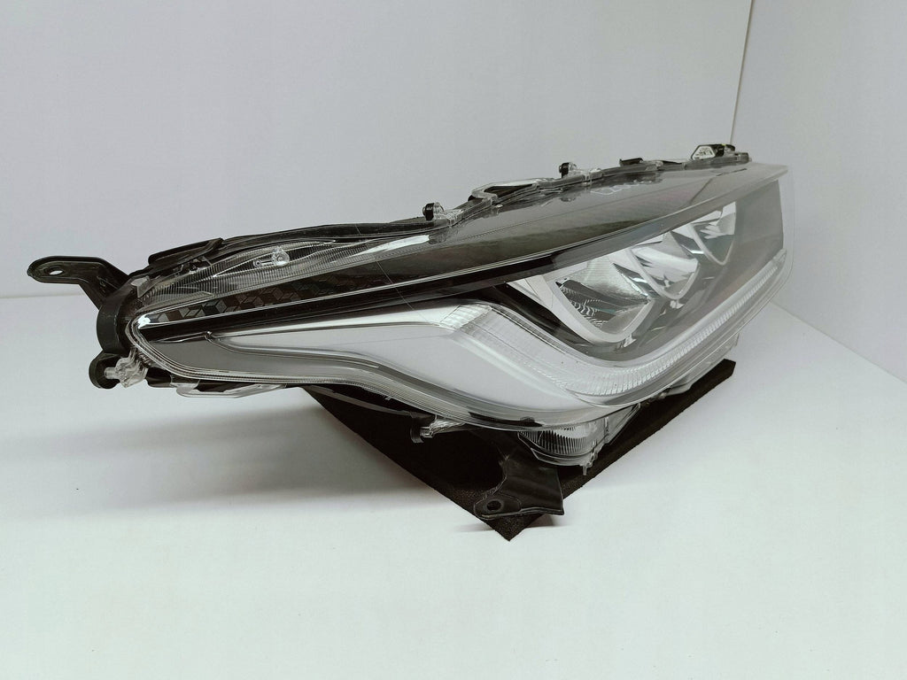 Toyota Yaris IV 4 XP21 19- LAMPA PRAWA PRZÓD PRZEDNIA FULL LED KOITO K0-8
