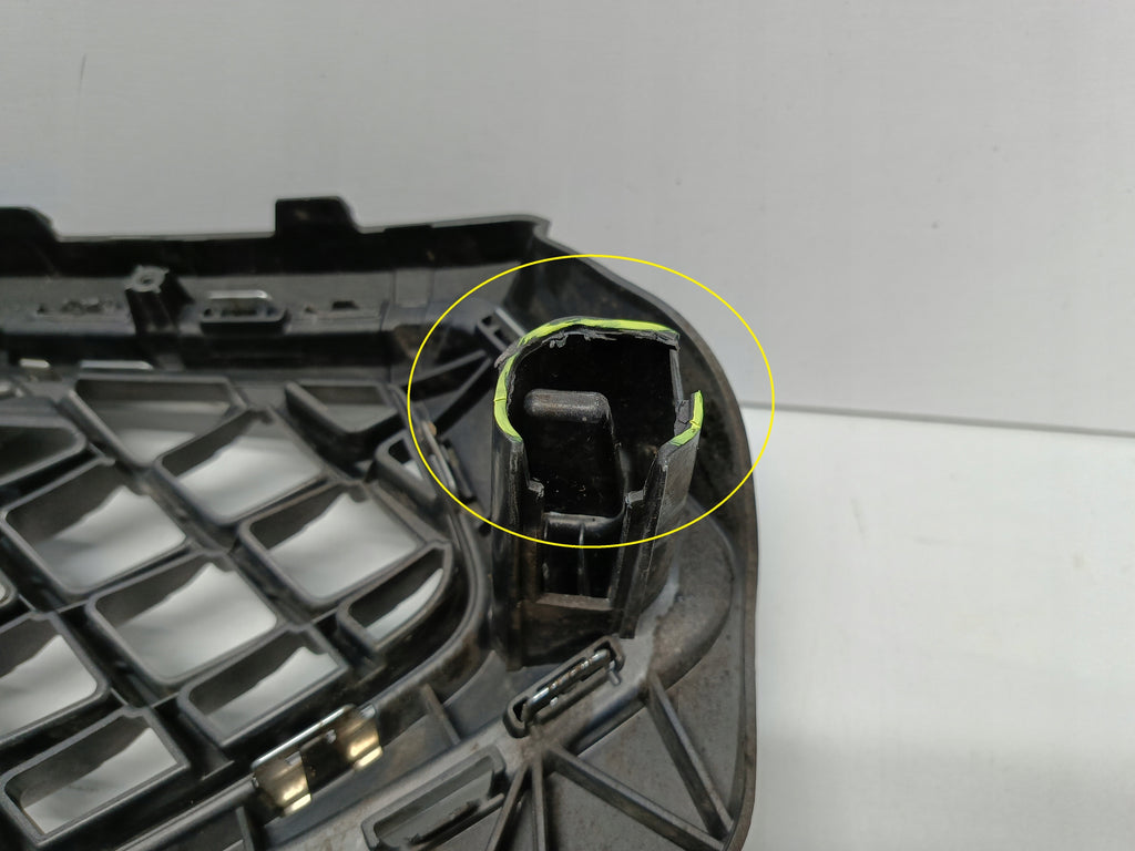 SEAT TARRACO 5FJ 18- MITTELGITTER STOßSTANGE VORNE 5FJ853651B