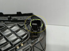 Laden Sie das Bild in den Galerie-Viewer, SEAT TARRACO 5FJ 18- MITTELGITTER STOßSTANGE VORNE 5FJ853651B