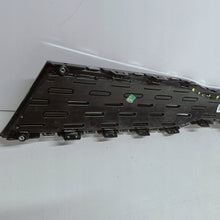 Laden Sie das Bild in den Galerie-Viewer, KIA Picanto III 17- GRILL BLENDE STOSSSTANGE VORNE 86351-G6000