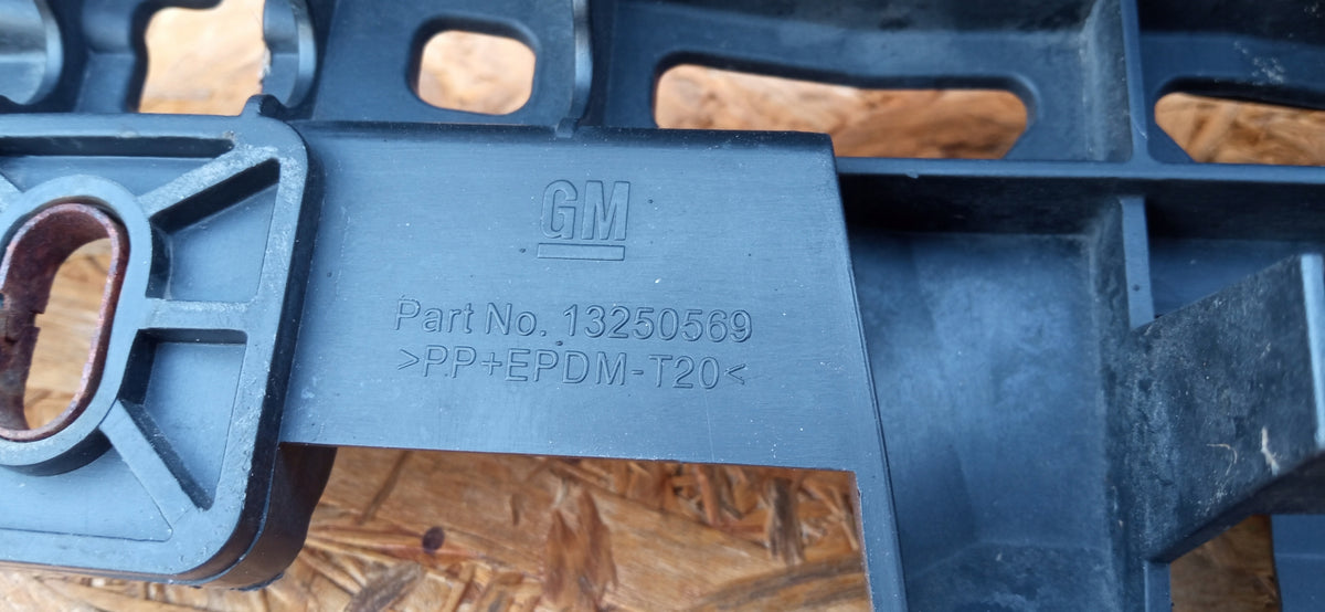 Opel Insignia A 08- Cover Cover Upper Front Section 13250569 — photo 9 of 10