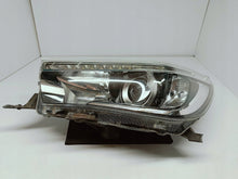 Załaduj zdjęcie do przeglądarki galerii, TOYOTA HILUX VIII 8 15- LAMPA REFLEKTOR LEWY PRZÓD SOCZEWKA LED KOITO 0K-56
