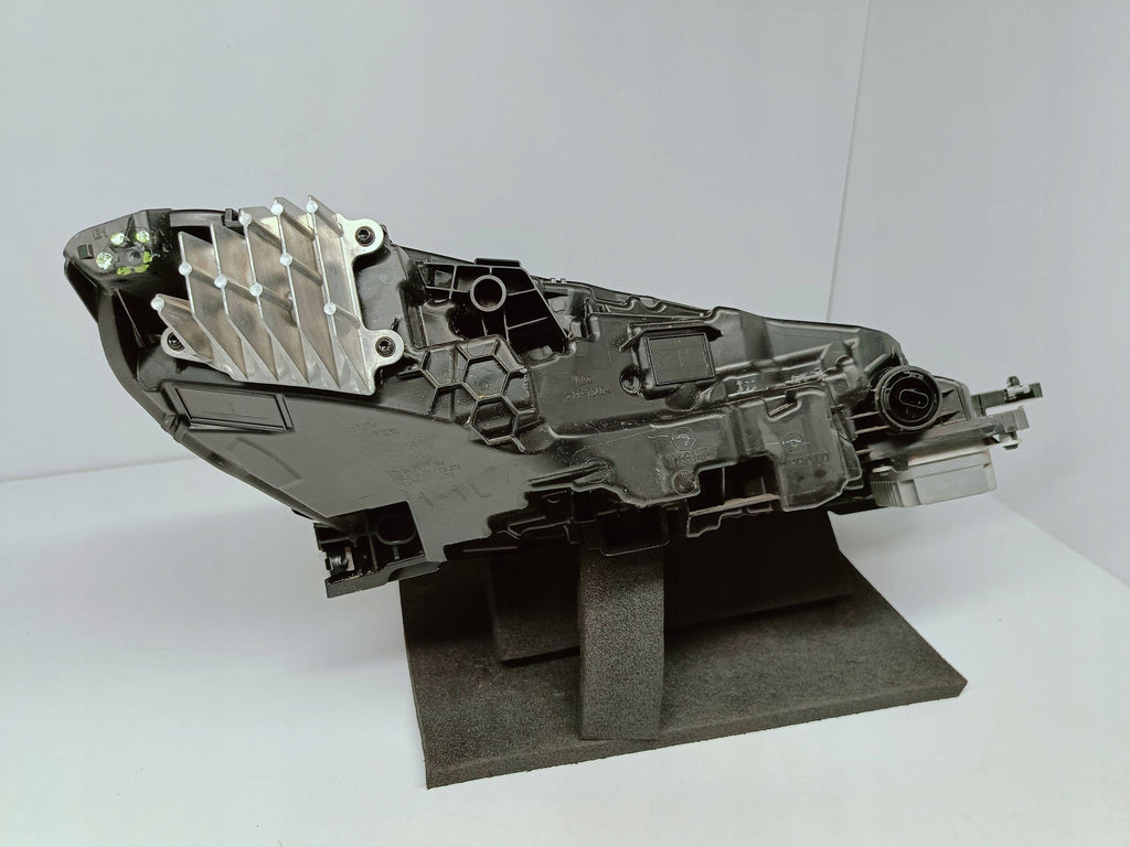 Tesla Model 3 LIFT Highland 23- SCHEINWERFER LINKS VORN FULL LED EU 1760888-00-H