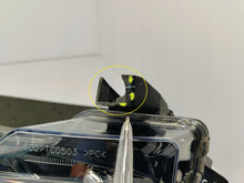 Laden Sie das Bild in den Galerie-Viewer, TESLA MODEL 3 M3 17- HALOGEN DRL LINKS NEBELSCHEINWERFER LED 1077395-00-D