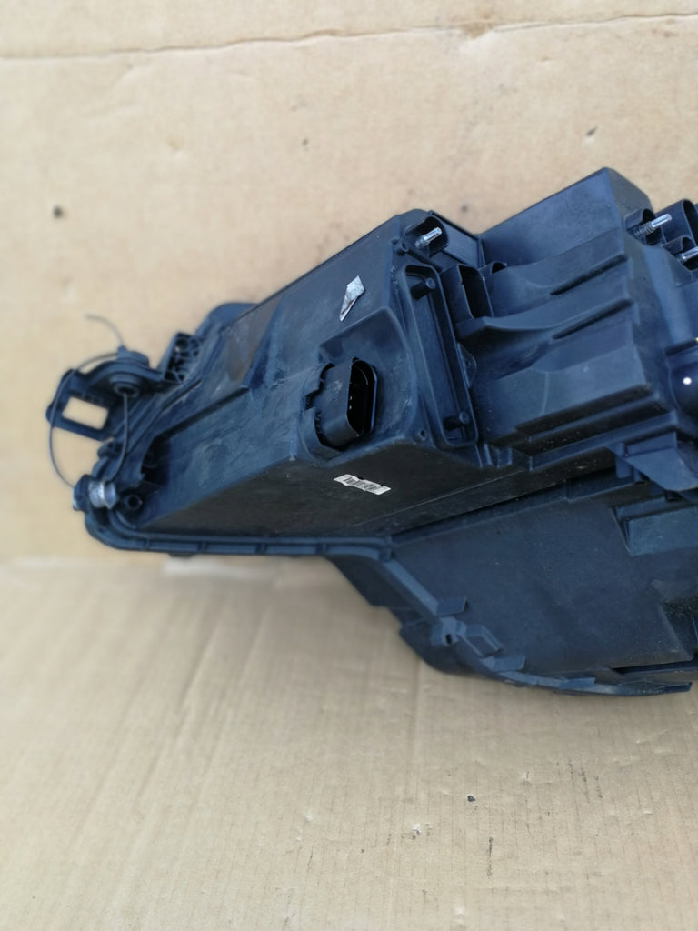 SKODA KAROQ 16- LAMPA PRAWA PRZÓD FULL LED 57B941016B
