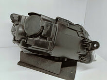 Laden Sie das Bild in den Galerie-Viewer, Volkswagen Transporter T6 LIFT 19- SCHEINWERFER LINKS VORNE STANDARD H7 7L1941005B