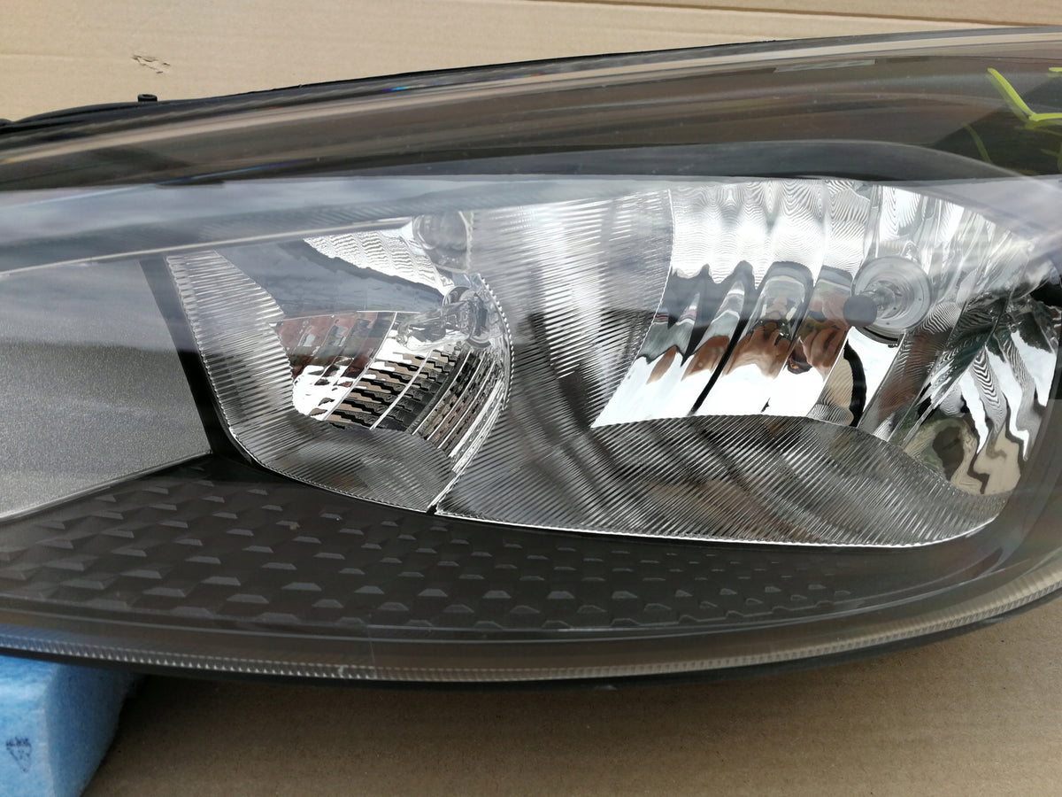 Ford Focus MK3 III Lift 14 - Lampa Lewa Przód Przednia F1EB-13W030-Ed — zdjęcie 4 z 13