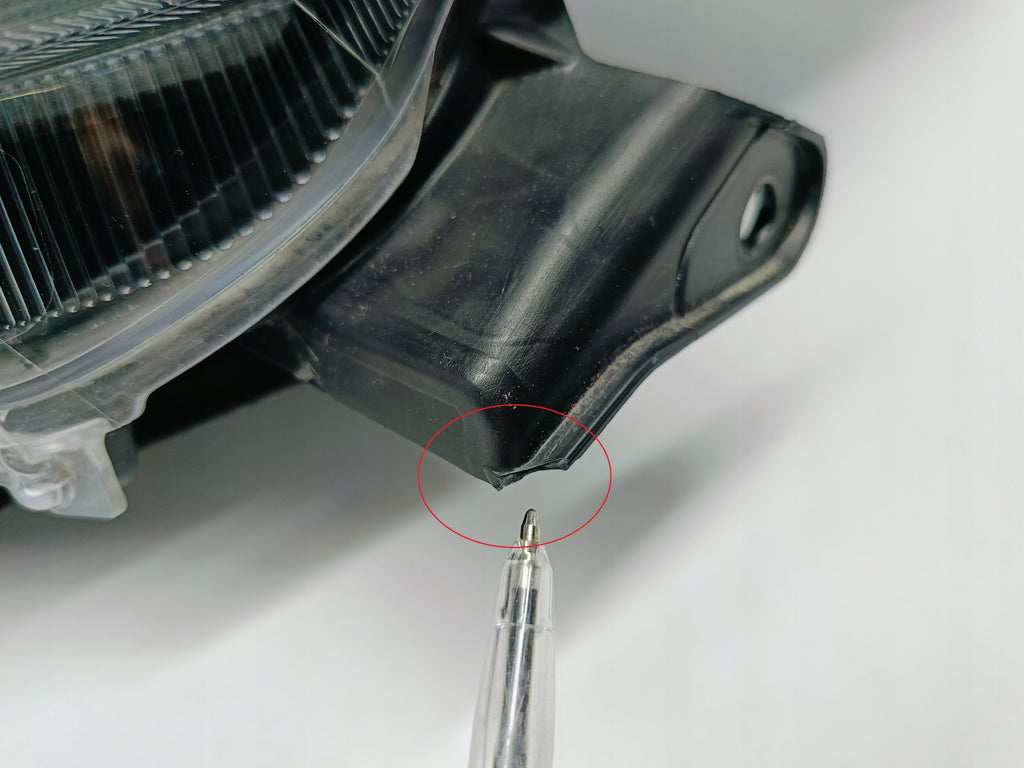 TOYOTA YARIS IV 4 P21 19- LAMPA REFLEKTOR LEWY PRZÓD SOCZEWKA KOITO K0-6 EU