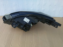 Load image into Gallery viewer, RENAULT CAPTUR II 19- LAMPA REFLEKTOR PRAWY PRZÓD FULL LED 260104095R