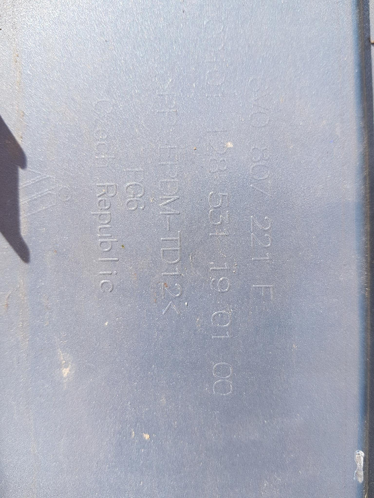 SKODA FABIA 3 III ZDERZAK PRZÓD PRZEDNI 6V0807221