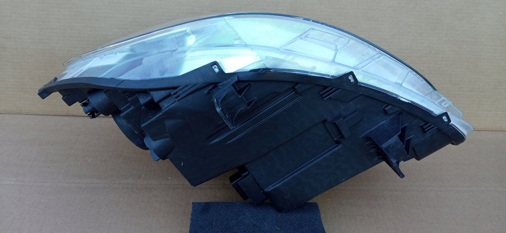MERCEDES BENZ SPRINTER W910 18- LAMPA PRAWA PRZÓD H7 H15 A9109060100