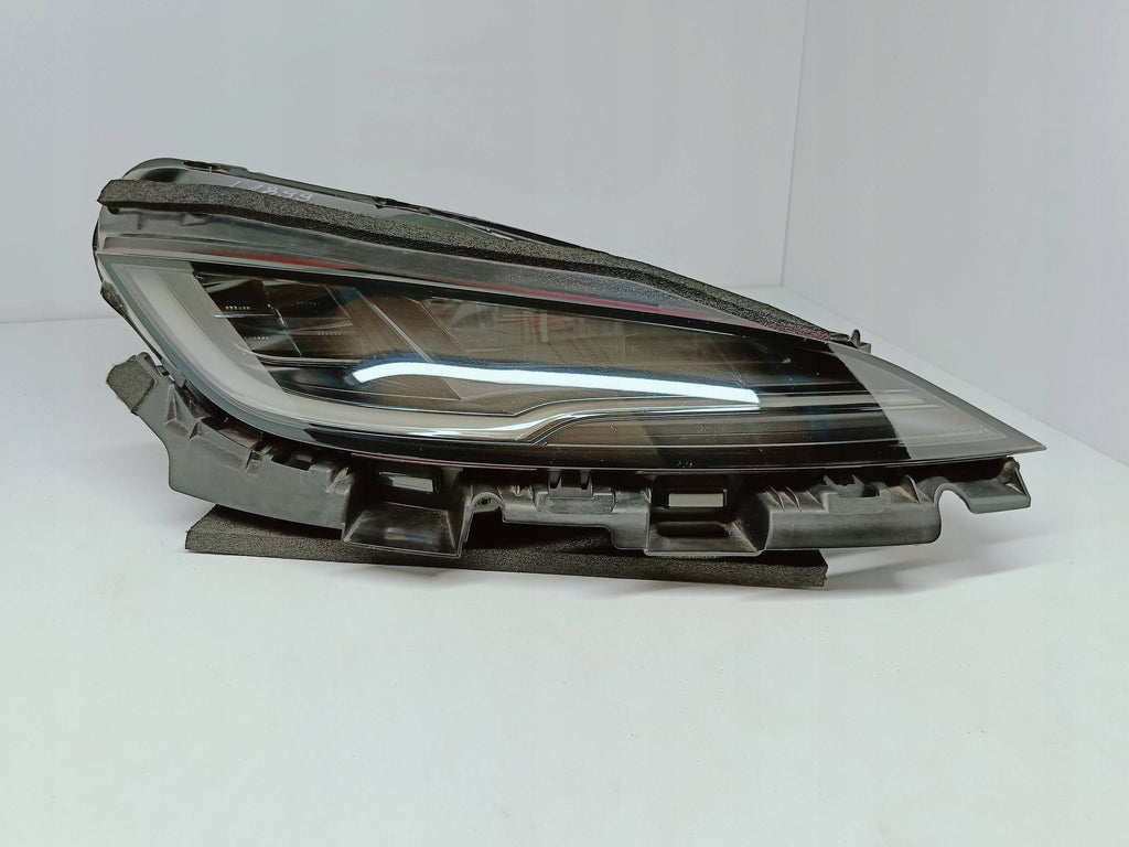 TESLA MODEL 3 LIFT HIGHLAND 24- LAMPA PRAWA PRZÓD FULL LED EU 1760889-00-E