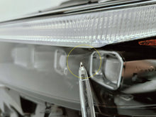 Laden Sie das Bild in den Galerie-Viewer, Toyota bZ4X 22- SCHEINWERFER LINKS VORNE VOLL LED EU KOITO 42-118