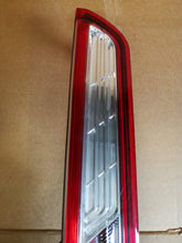 Załaduj zdjęcie do przeglądarki galerii, FORD TRANSIT CUSTOM 13- LAMPA PRAWA TYLNA PRAWY TYŁ BK2113404AJ