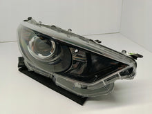 Load image into Gallery viewer, TOYOTA YARIS IV 4 P21 19-LAMPA REFLEKTOR PRAWY PRZÓD SOCZEWKA KOITO K0-6 EU