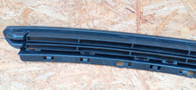 Load image into Gallery viewer, CITROEN C5 III 08- ATRAPA KRATKA GRILL ZDERZAKA PRZEDNIEGO 9682331677