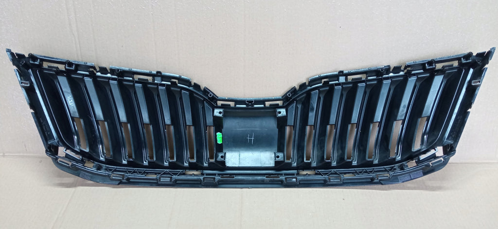 SKODA OCTAVIA III LIFT 16- KÜHLERGRILL STOßSTANGENGITTER VORNE 5E0853653C