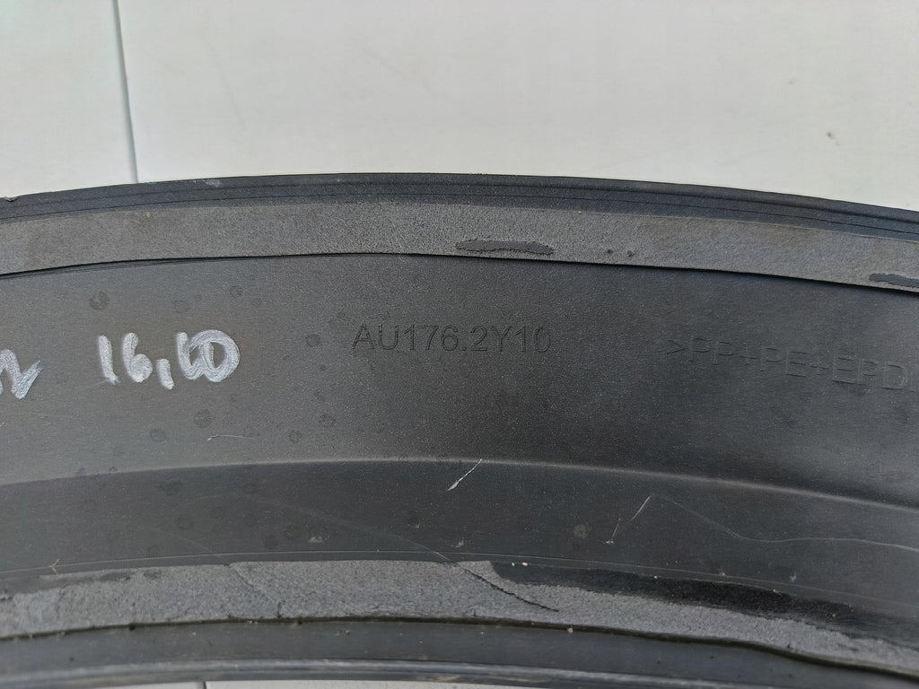 AUDI A4 B9 KOMBI ALLROAD 16- LISTWA BŁOTNIKA LEWY PRZÓD PRZEDNIA 8W9853717B