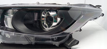 Laden Sie das Bild in den Galerie-Viewer, TOYOTA YARIS IV 4 P21 19- SCHEINWERFER LINKS VORNE LINSE KOITO K0-6 EU