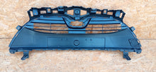 Laden Sie das Bild in den Galerie-Viewer, TOYOTA YARIS IV 4 P21 19- KÜHLERGRILL STOßSTANGE VORNE 53101-K0050