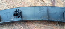 Load image into Gallery viewer, TESLA MODEL Y 22- LISTWA BŁOTNIKA PRAWY TYŁ PRAWA TYLNA 1658698-00-A