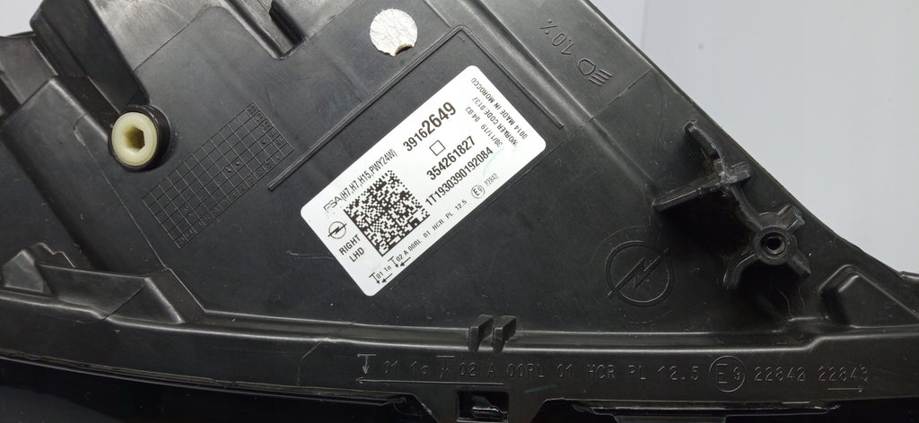 OPEL CORSA F 18- LAMPA PRAWA PRZÓD PRZEDNIA ZWKŁA H7 EU 39162649