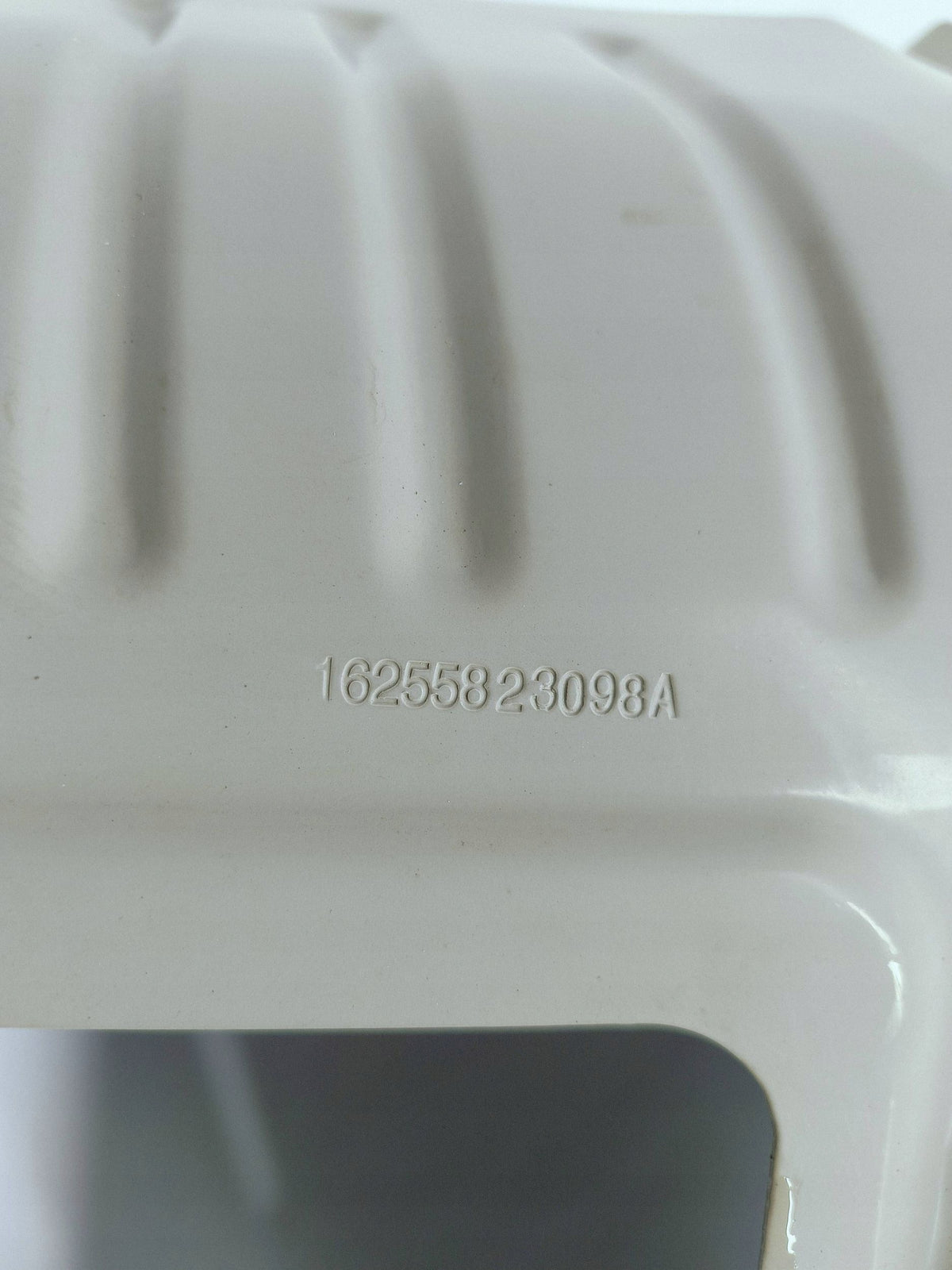 Tesla Model 3 M3 17- Fender Right Rear Panel Quarter Panel 16255823098A — photo 8 of 12