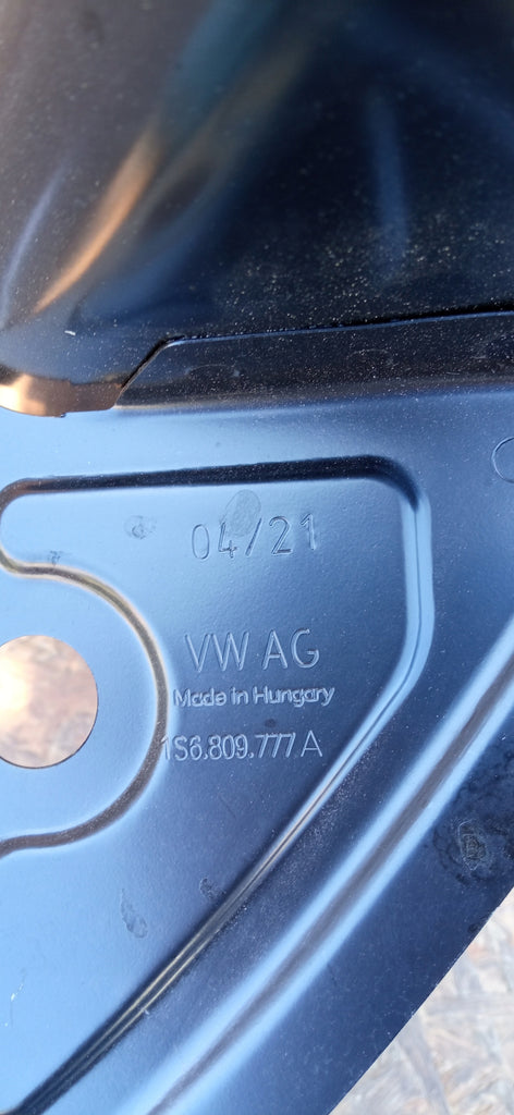 UP MII CITIGO 12- KANAŁ LEWY TYŁ MOCOWANIE LAMPY OKULAR 1S6809641B