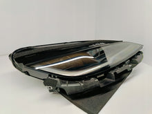 Laden Sie das Bild in den Galerie-Viewer, TESLA MODEL 3 LIFT HIGHLAND 24- RECHTER SCHEINWERFER VORNE FULL LED EU 1760889-00-E