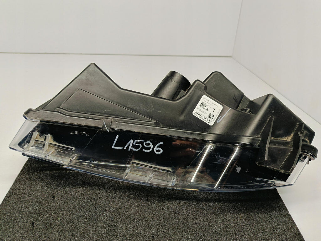 TESLA MODEL 3 M3 17- HALOGEN DRL LINKS NEBELSCHEINWERFER LED 1077395-00-D