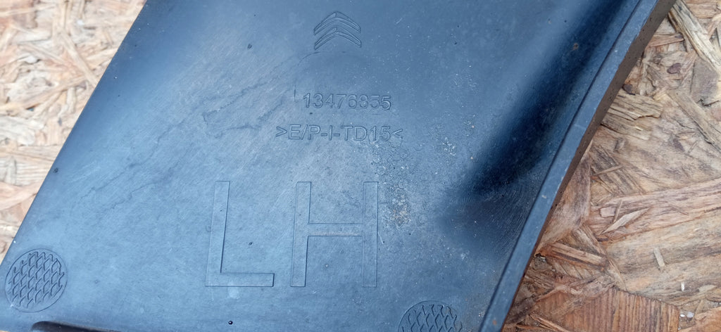 CITROEN C3 AIRCROSS 17- LISTWA NAKŁADKA BŁOTNIKA LEWY TYŁ 13476855
