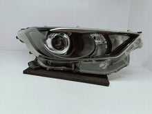 Załaduj zdjęcie do przeglądarki galerii, TOYOTA YARIS IV 4 P21 19-LAMPA REFLEKTOR PRAWY PRZÓD SOCZEWKA KOITO K0-6 EU