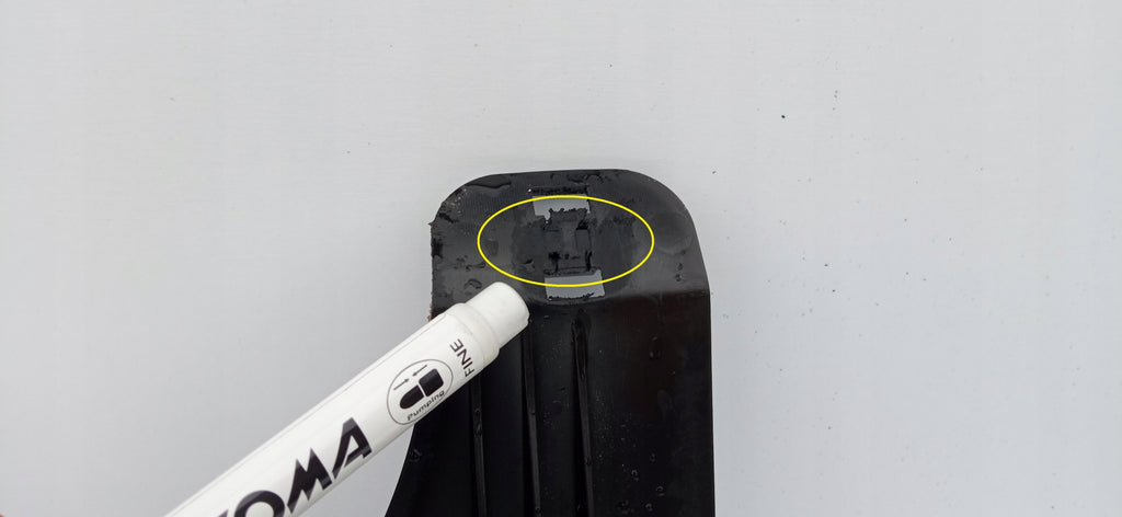 TESLA MODEL 3 LIFT 23- HALTERUNG HALTER MITTELSTÜCK STOSSFÄNGER HINTEN 1757096-00-C