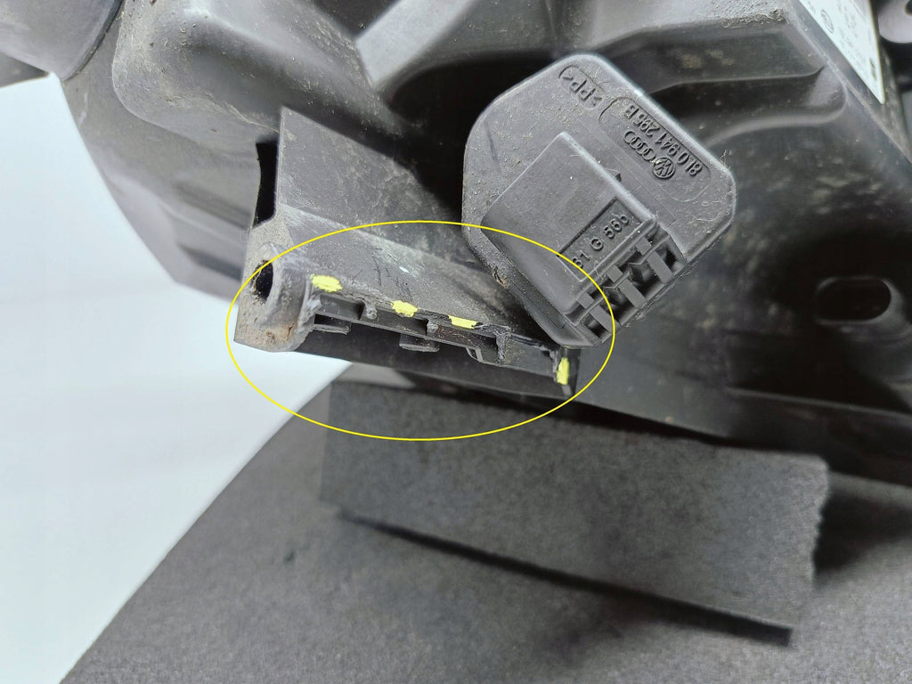 Seat Mii 1SL 11- LAMPA LEWA PRZÓD LEWA PRZEDNIA ZWYKŁA H4 1SL941015F