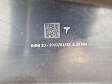 Laden Sie das Bild in den Galerie-Viewer, TESLA MODEL 3 III 17 PDC 1084168-00 STOSSSTANGE VORNE