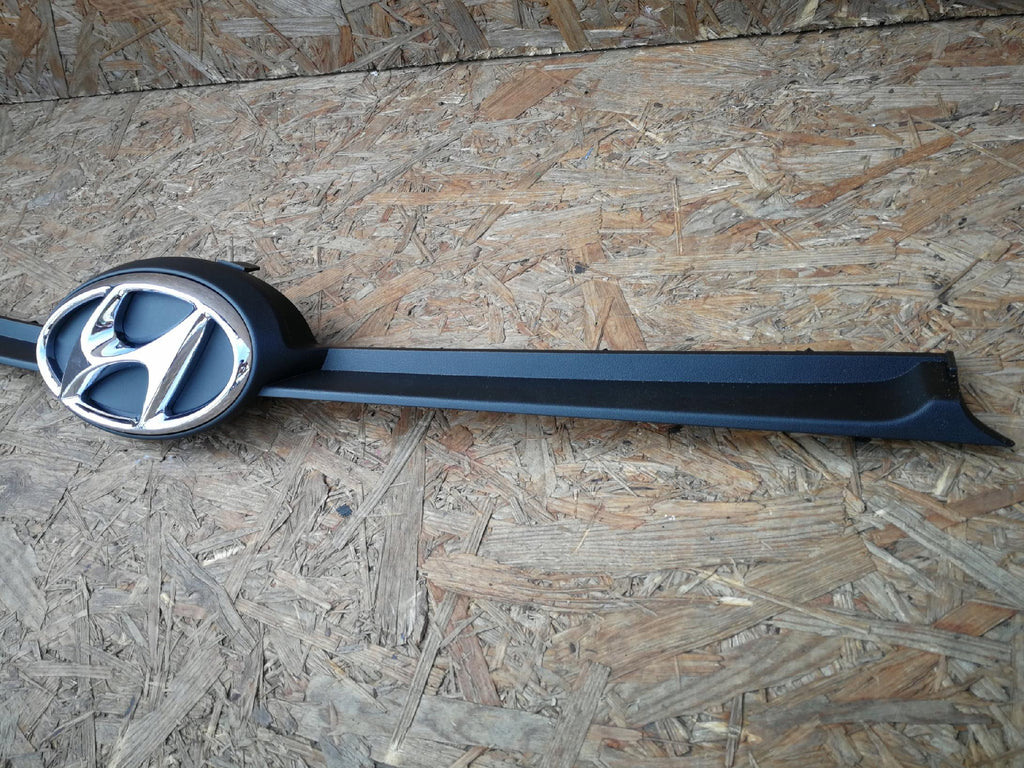 HYUNDAI I10 II 2 16- LIFT ATRAPA GRILL EMBLEMAT ZDERZAKA PRZÓD 86351-B9500