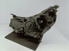 Laden Sie das Bild in den Galerie-Viewer, Opel Astra K V 15- LAMPA PRAWA PRZÓD SOCZEWKA ZWYKŁA + LED 39158006