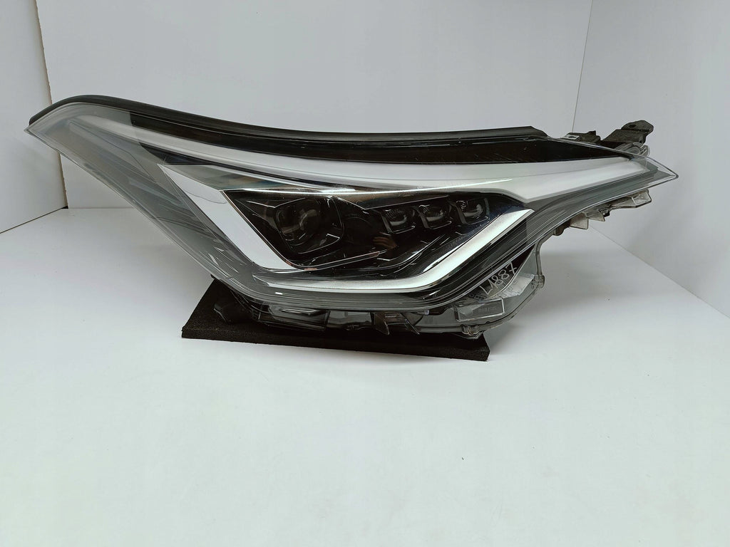 Toyota C-HR CHR I LIFT 19- LAMPA PRAWA PRZÓD FULL LED EU 81110-F4280