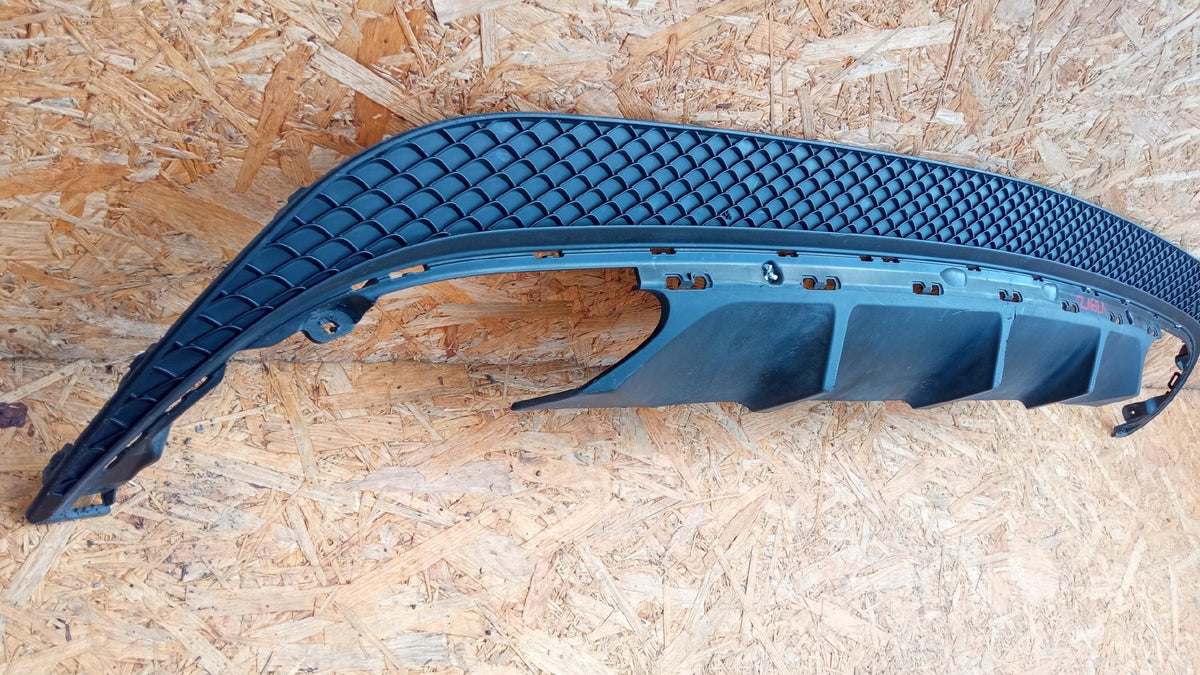 Mercedes E W207 AMG 13- Diffusor Zwischenstück Spoiler Hinten Stossstange A2078858225 — Foto 4 von 7