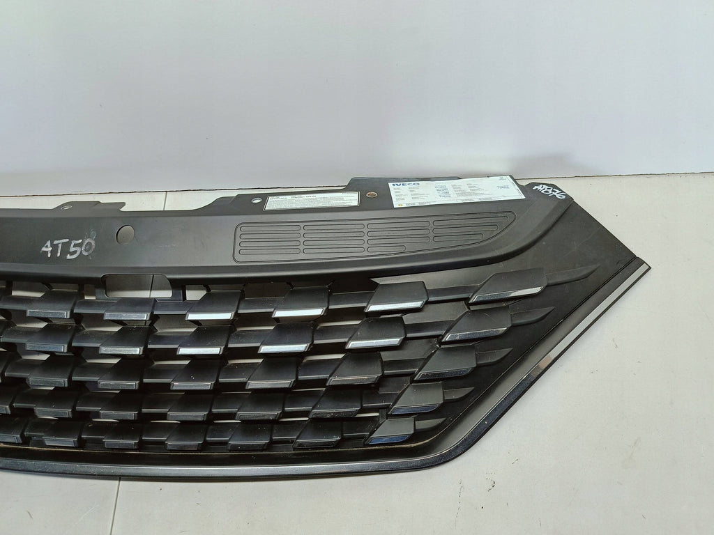 Iveco Daily 19- ATRAPA GRILL ZDERZAKA PRZÓD CHROM 5802317677