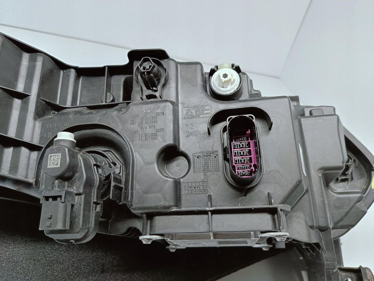 Renault Megane V 5 E-Tech 21- Vorne Links Leuchte Full LED EU 260606256R — Foto 13 von 16